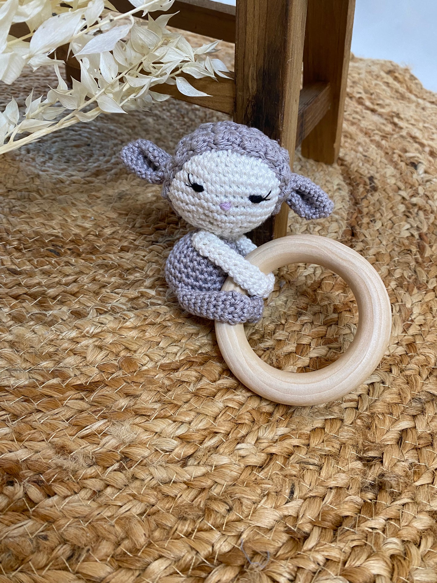 Animal Crochet fait main 100% Coton attaché a un anneau de dentition